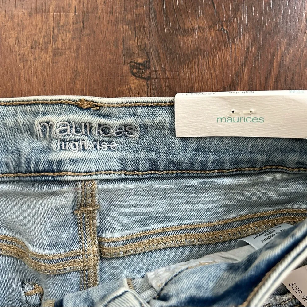 MAURICES distressed/ripped jegging high rise jeans, size XS, NWT - Image 6
