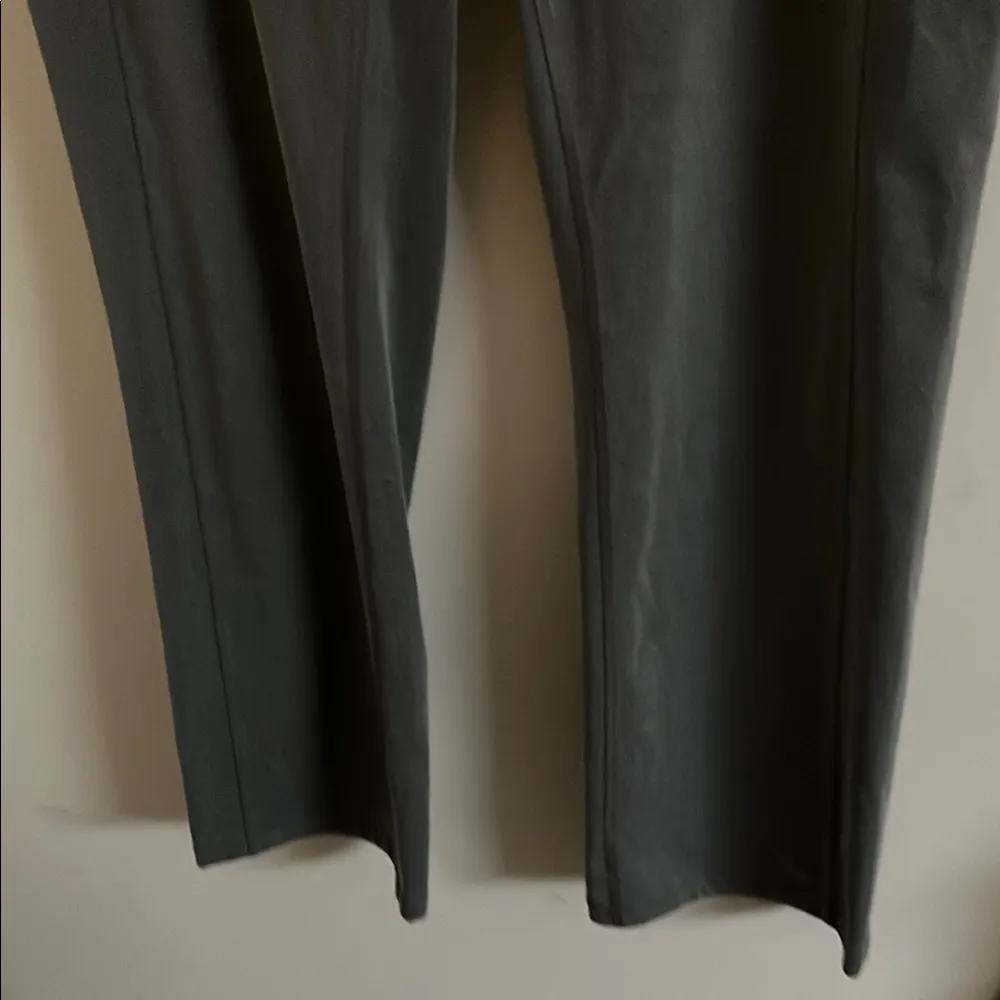 Gray Leggings for Casual Wear - Image 2