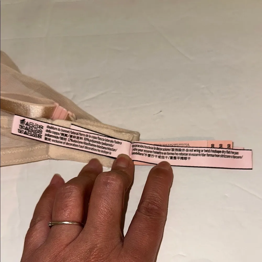 Victoria’s Secret unlined Lace Underwire Bra in Soft Beige size 36D NEW - Image 14