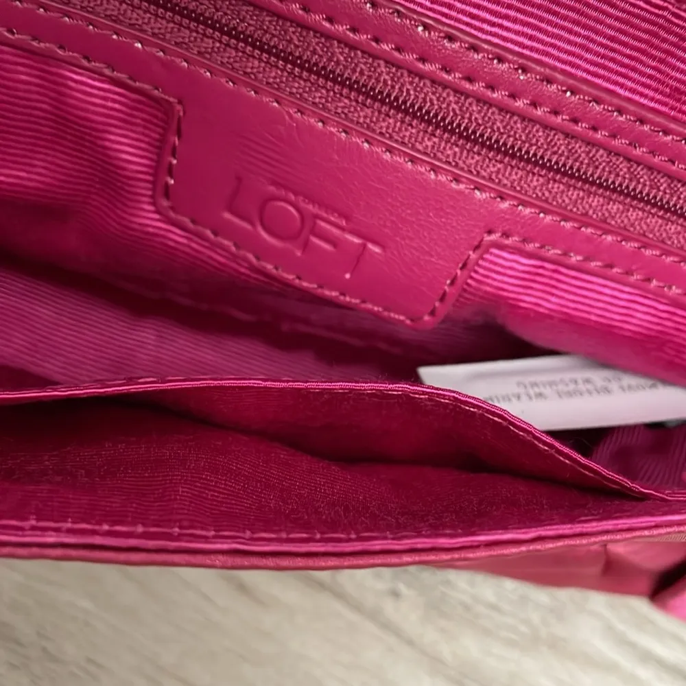 Pink Clutch or Shoulder Bag Magnetic Close Gold Hardware Approx 10"X6" - Image 6