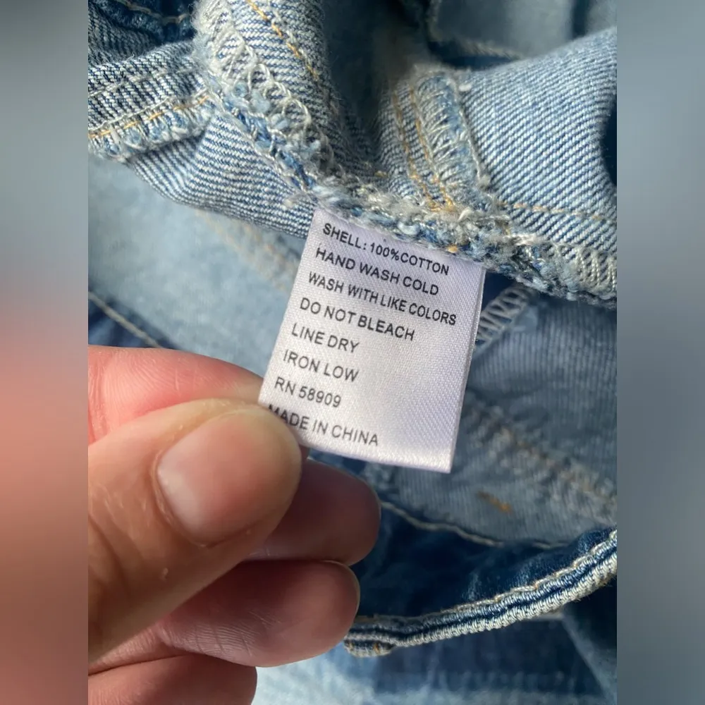 Gianni Bini  denim patchwork raw hem mini skirt, size large - Image 7