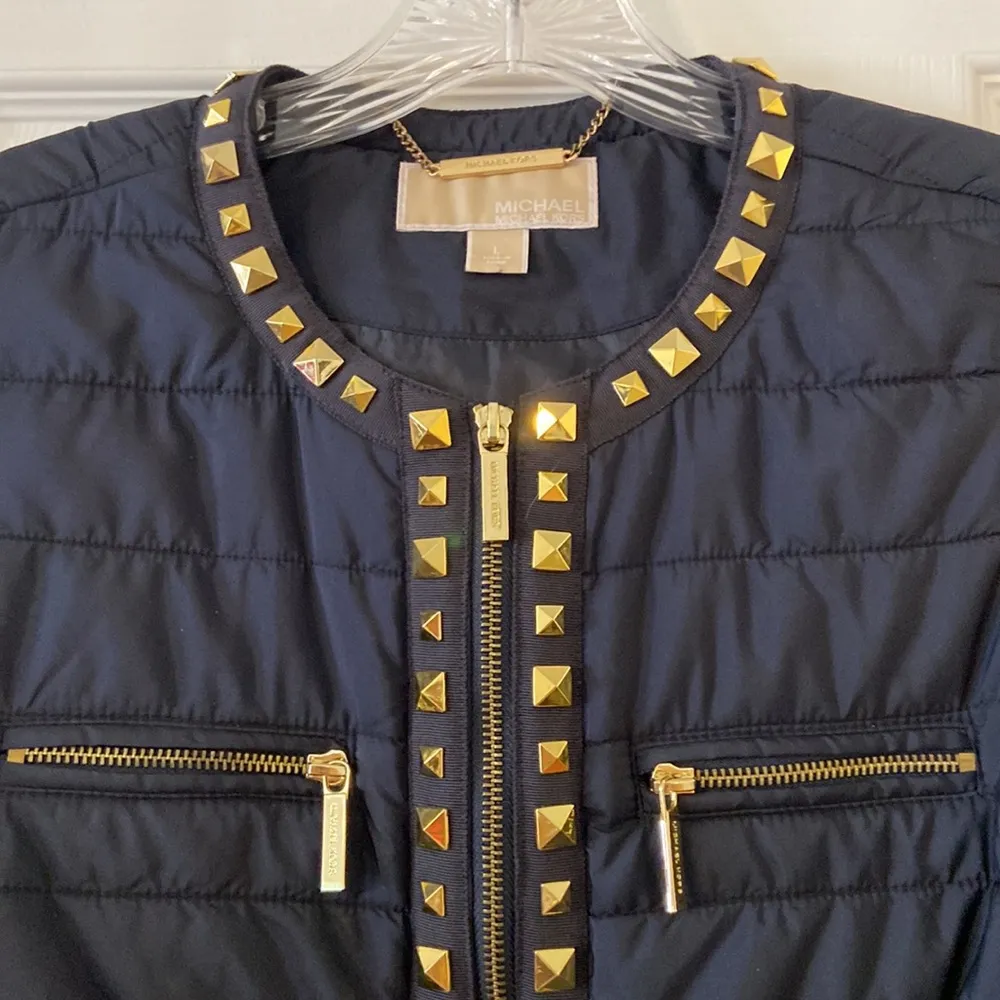 Michael Kors Women’s Vest size L BNWOT color black with gold zippers - Image 3