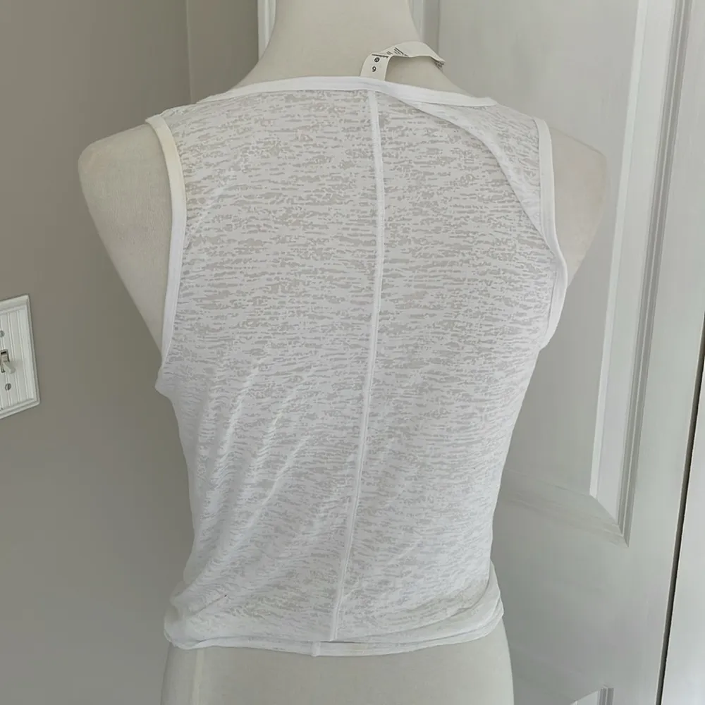 Lululemon Cute Worn / Used White  x Soulcycle Aspen Tied Tank Top - Image 3