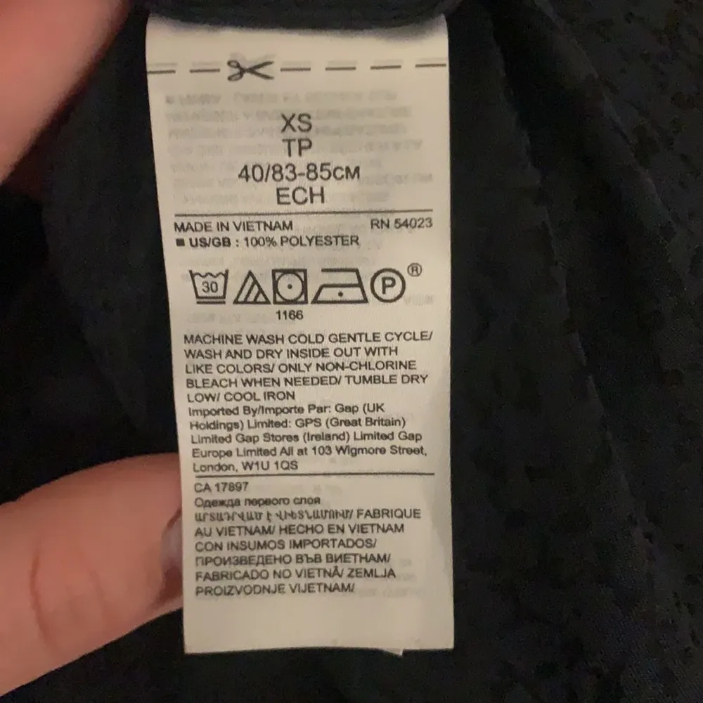 Banana Republic Top - Image 4