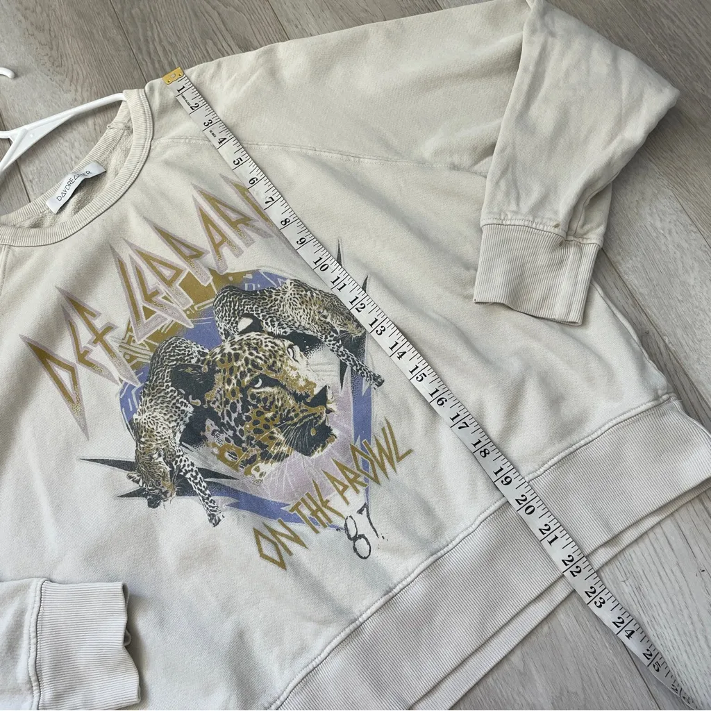 Daydreamer Grunge Sweatshirt def leppard varsity crew womens Beige medium casual - Image 8
