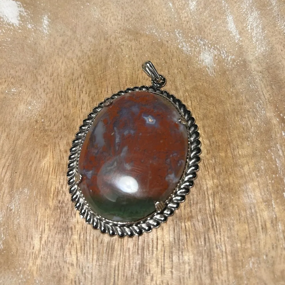 Red & Green Jasper Round Stone Silver Tone Pendant - Image 3
