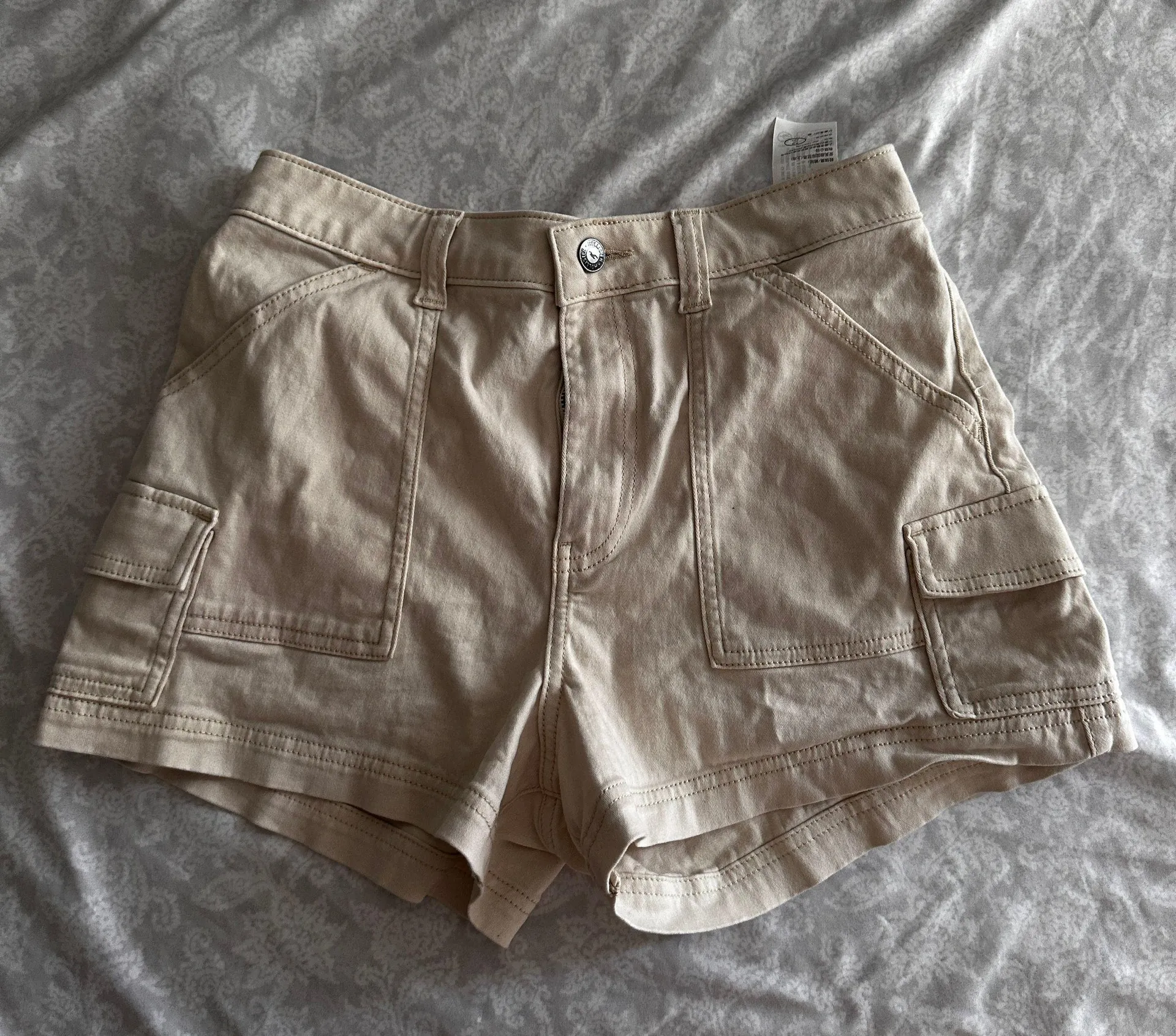 Cargo / Tan Shorts - Image 3