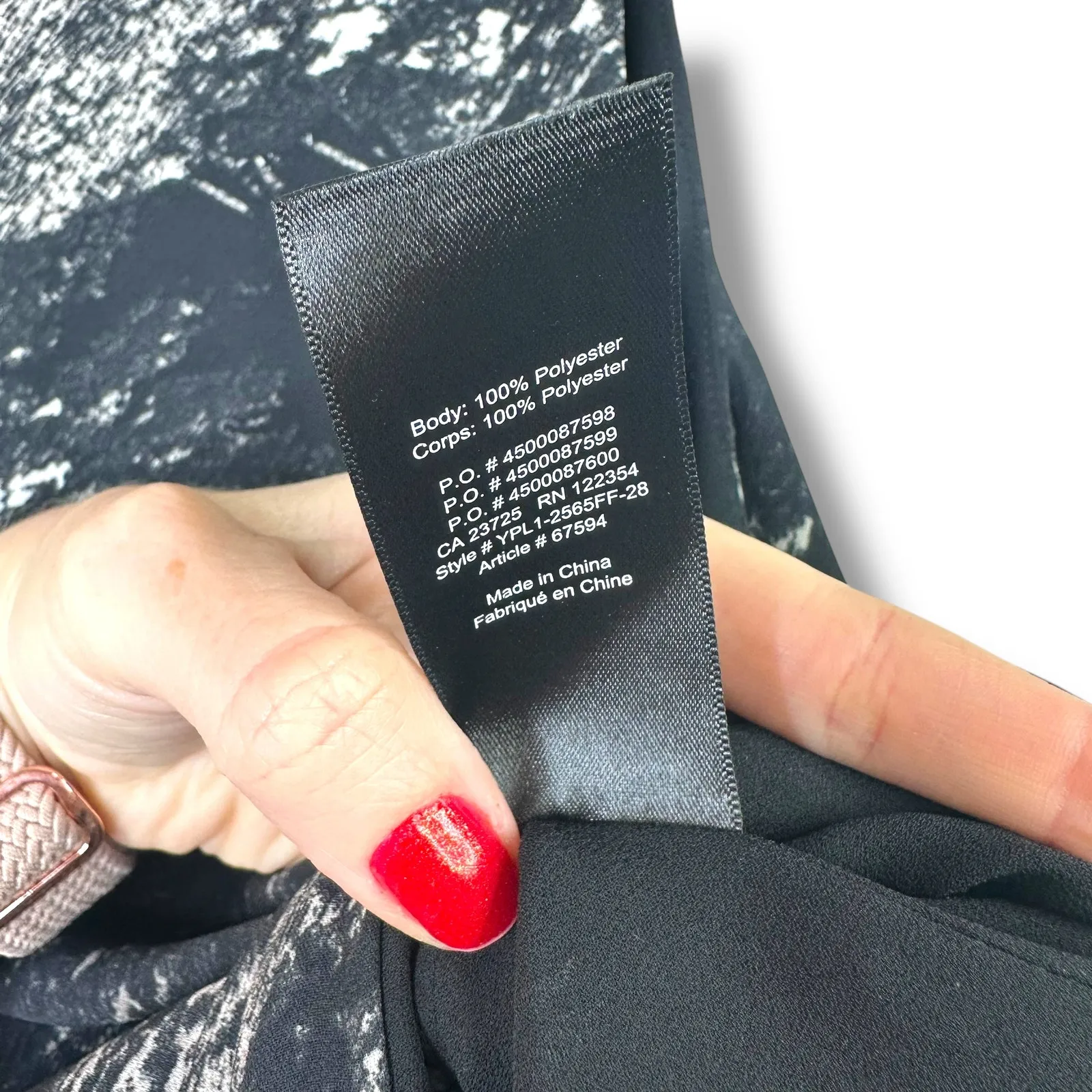 Aritzia Babaton Hopkins Black Marble Print Sleeveless Functional Tie Blouse - Image 11