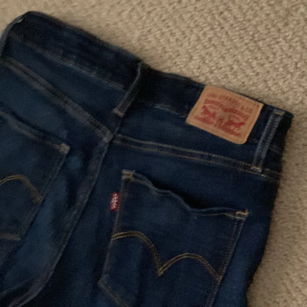 Levi’s High Rise Skinny Jeans 721 Size 28 Like New 28” Inseam Dark Wash VEUC - Image 9