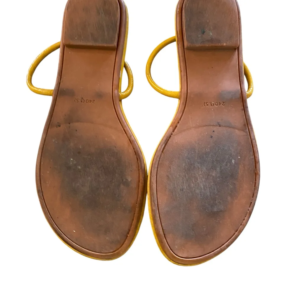 Yellow Button Sandal Slides unique Statement shoes vacation resortwear slip on Size 8.5 - Image 4