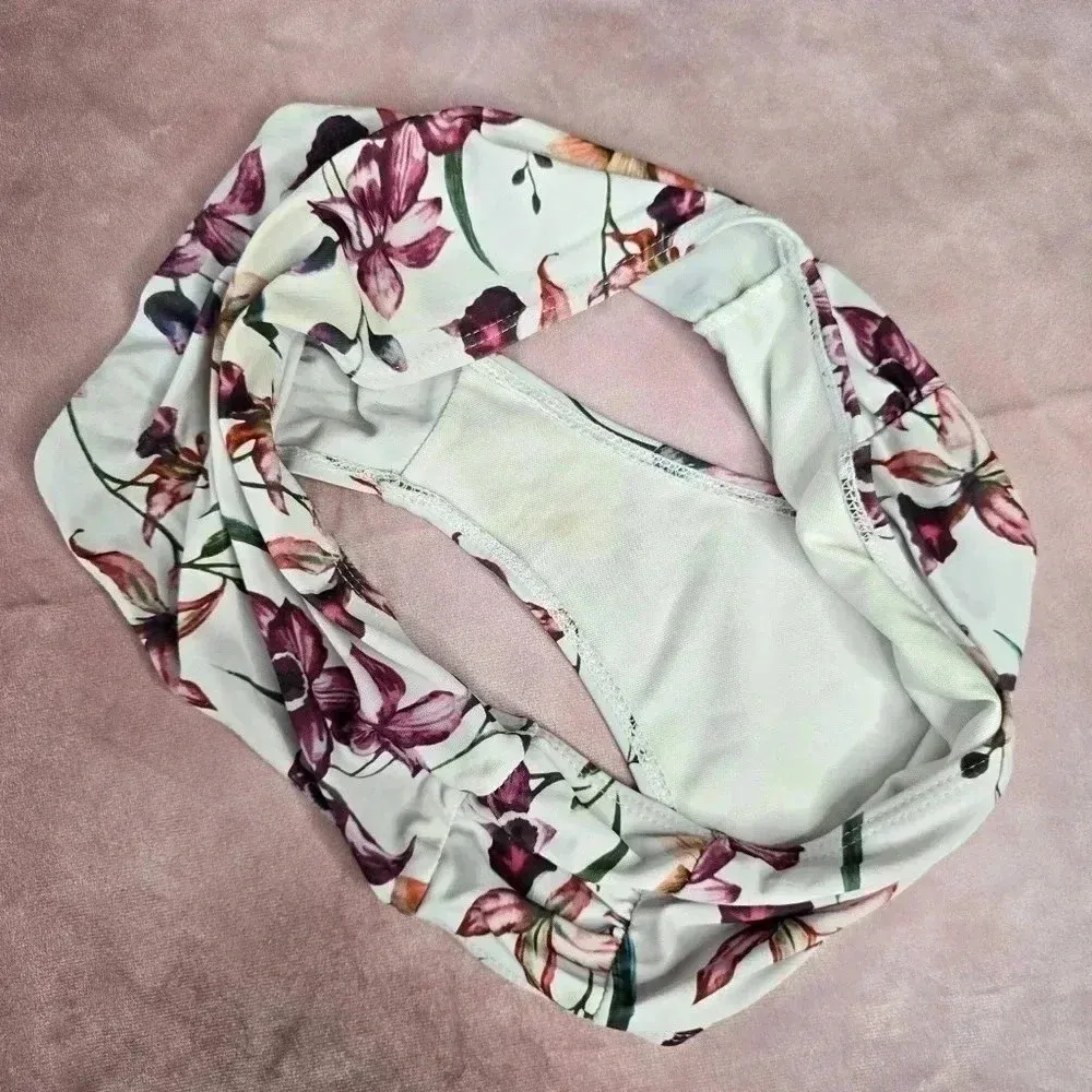 White Floral Bikini Bottom Swimwear Size‎ Large - Image 3