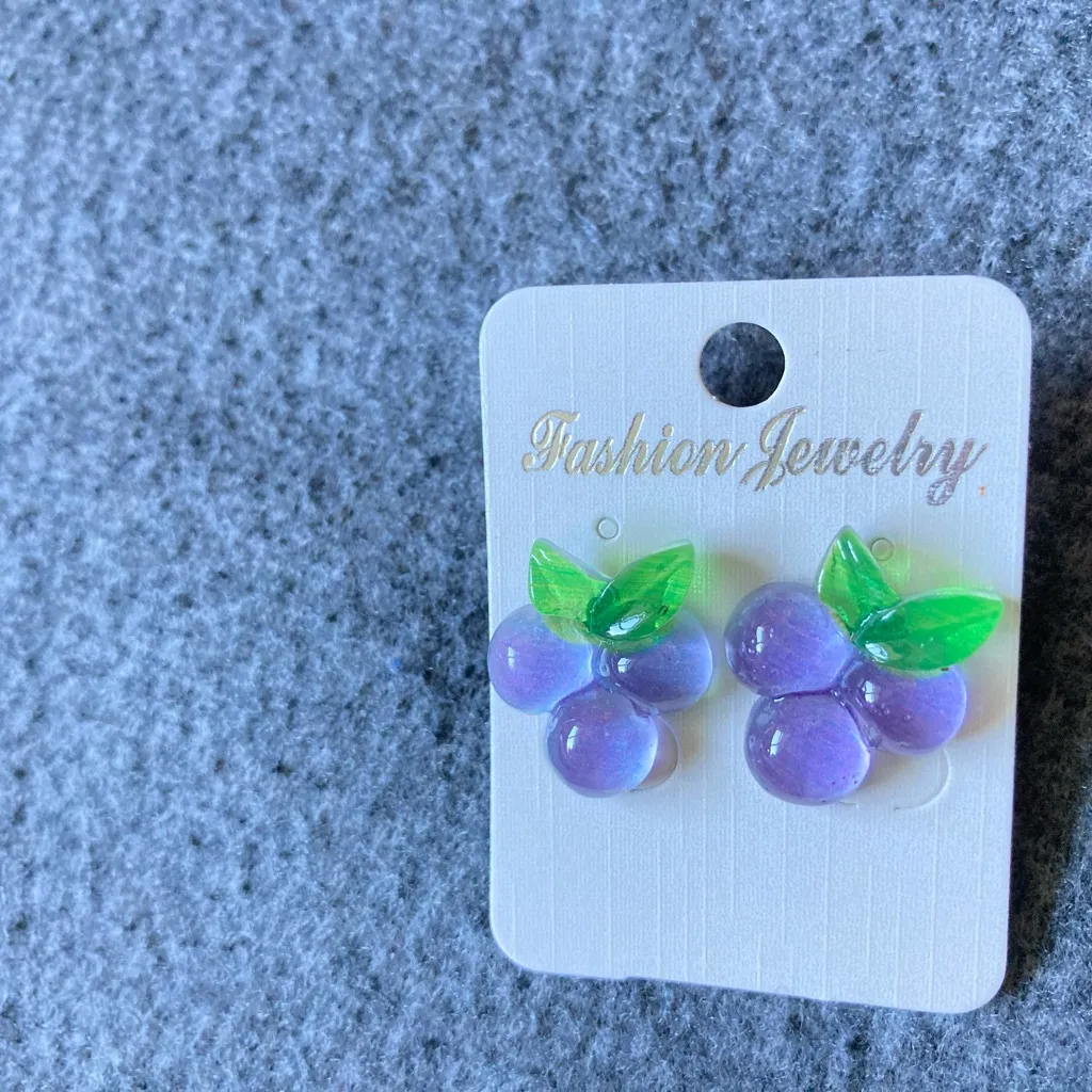 Cute Grape Stud Earrings Purple Green Acrylic Fruit Design – Kawaii‎ Style new - Image 3