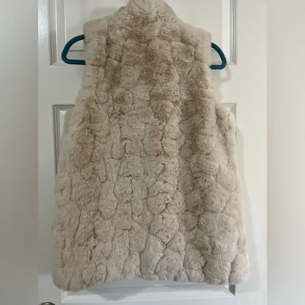 Rachel Zoe Ivory Faux Fur Vest Size M - Image 5
