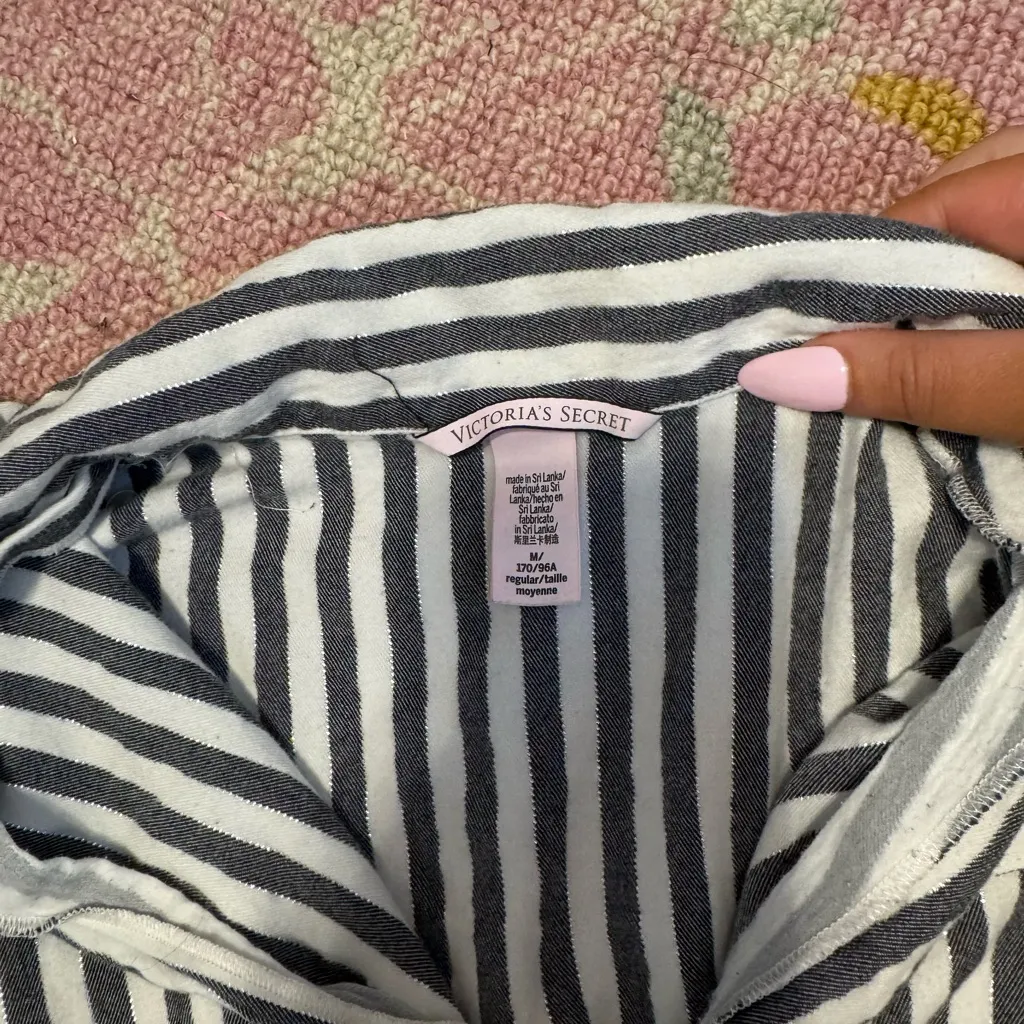 Victoria’s Secret pajama set grey and cream/white size M - Image 3