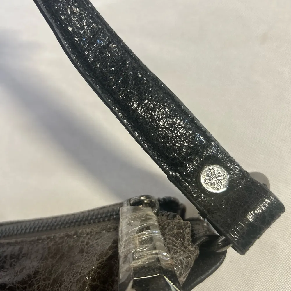 Simply Vera Vera Wang Grey Crinkle Hobo Stule Tote Purse - Image 6