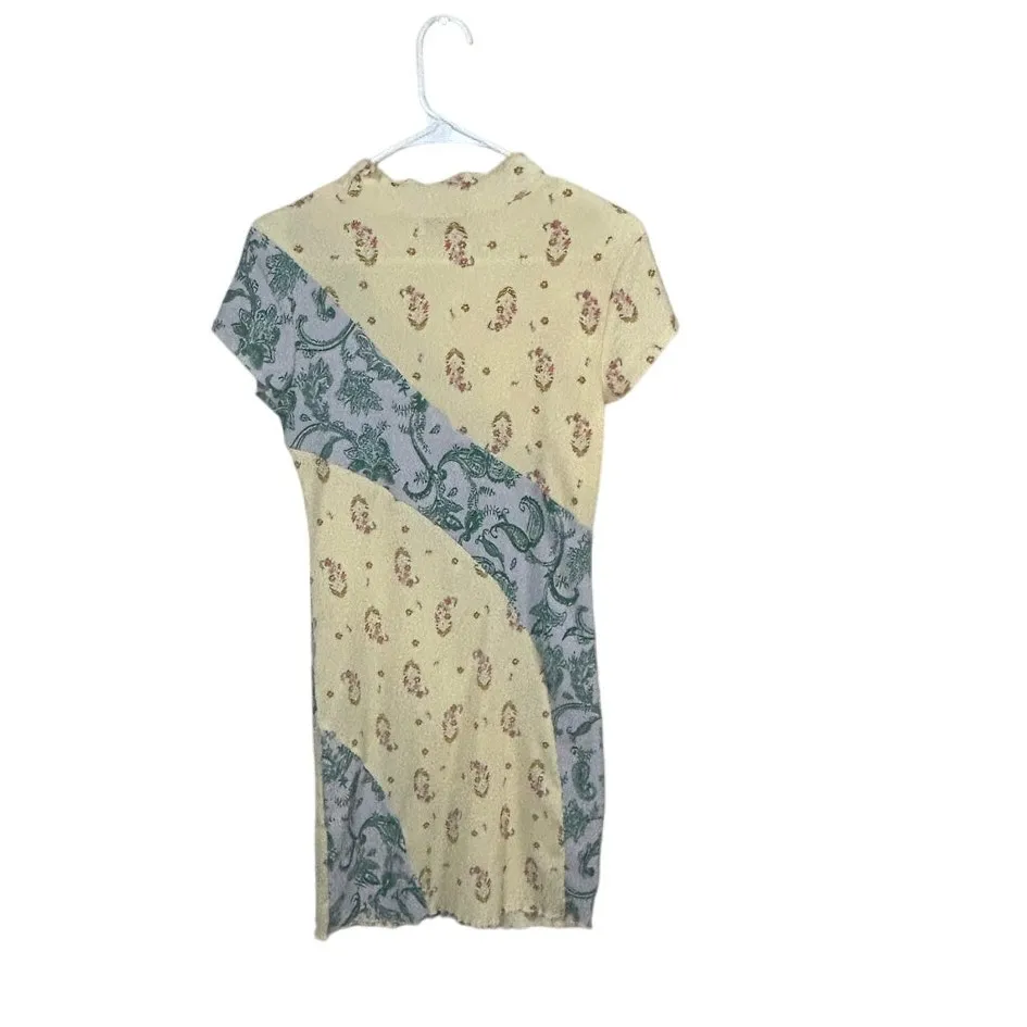 Urban Outfitters - Floral Paisley
Patchwork Bodycon Dress in Yellow Blue size M - Image 3