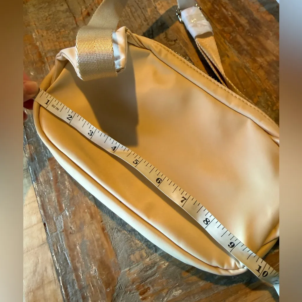 NWT Stoney Clover Lane Sand Beige Fanny Pack Zipper Compartment Travel Crossbody - Image 7