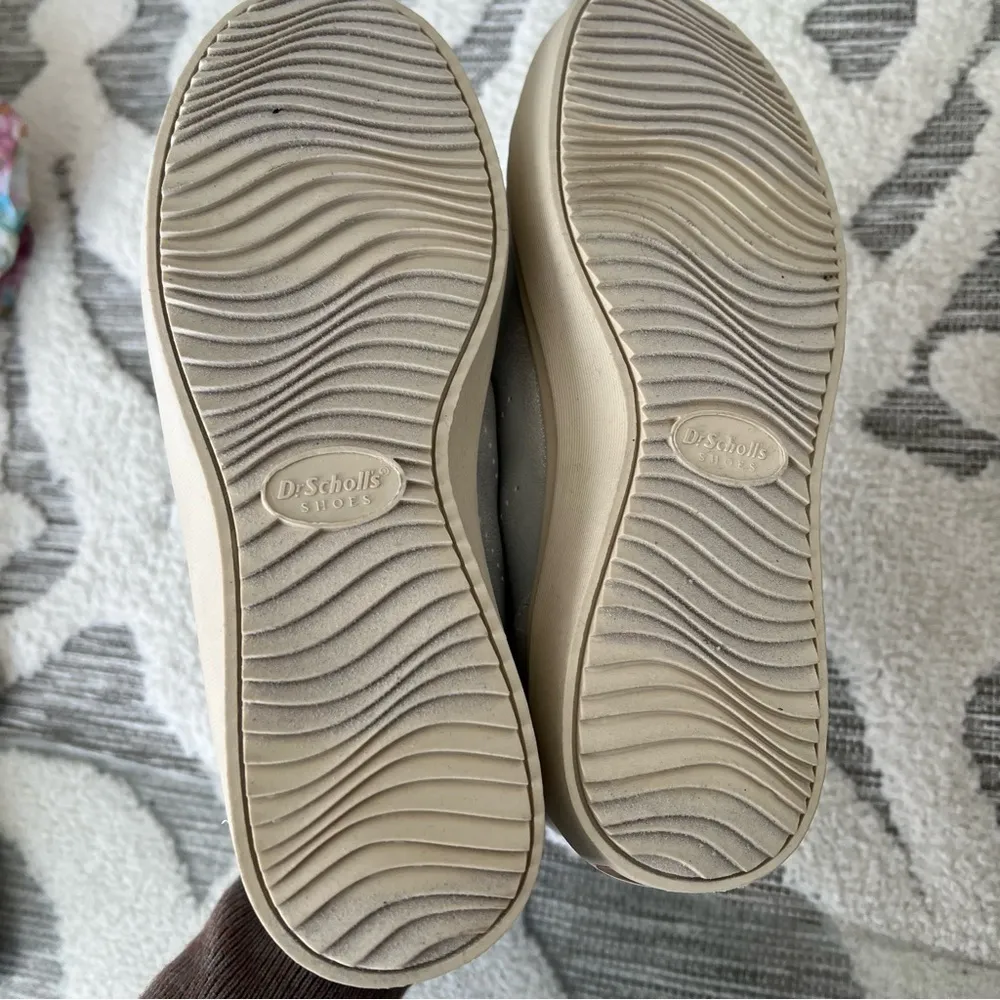 Dr. Scholl’s Silver Metallic Wink Lace Sneaker Size 6 NEW - Image 7