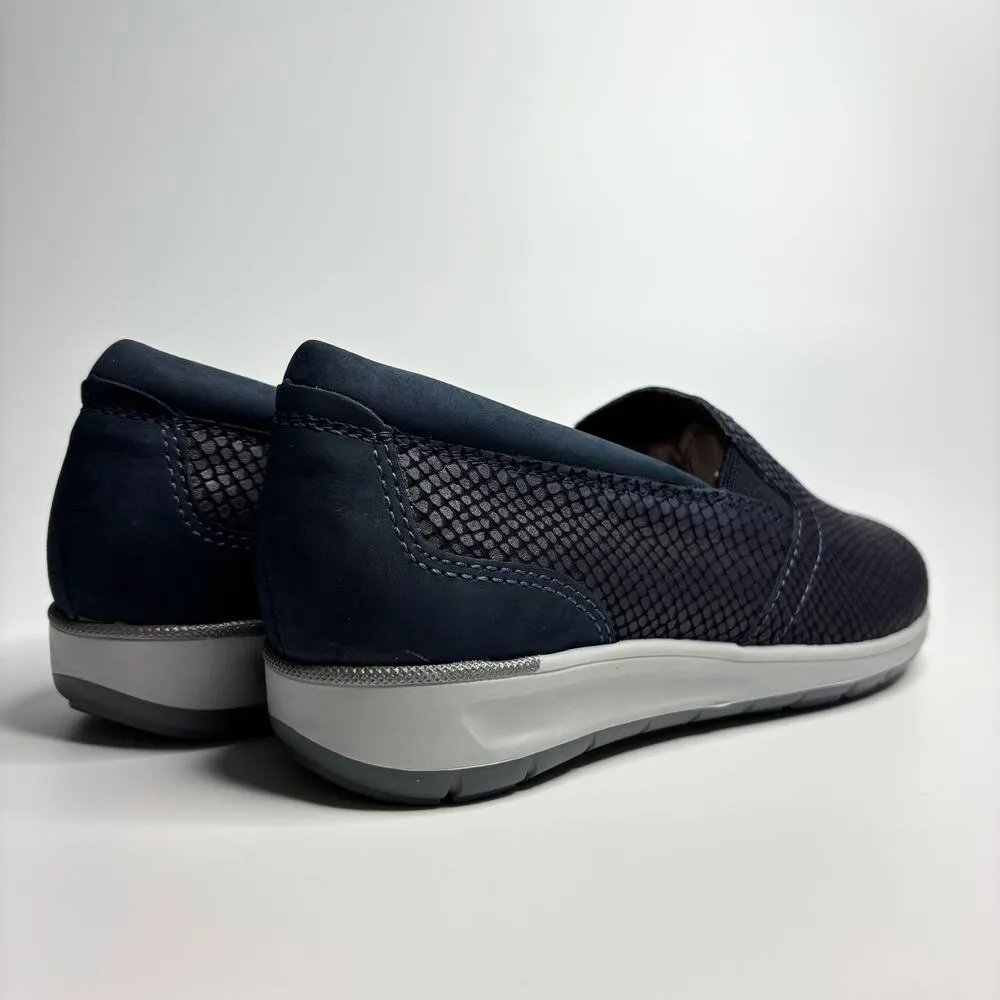 Walking Cradles Orleans Sneakers in Navy Matte Snake Print Nubuck (Extra Wide) Blue Size 6 - Image 4