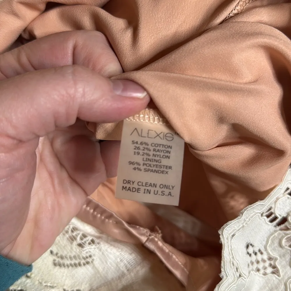 Alexis Manolo Lace Romper in Ivory from Revolve Size Medium - Image 8