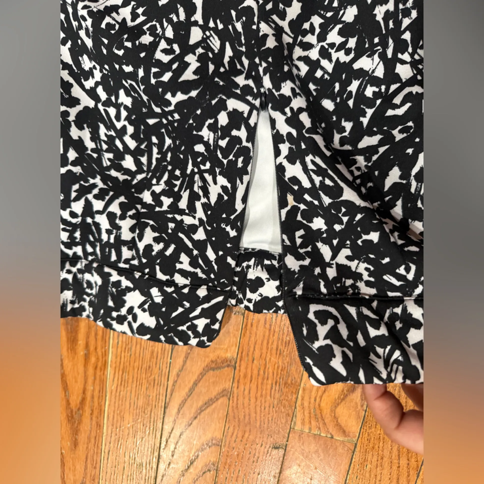 Eloquii Skirt 
Monochrome Abstract Design - Image 5
