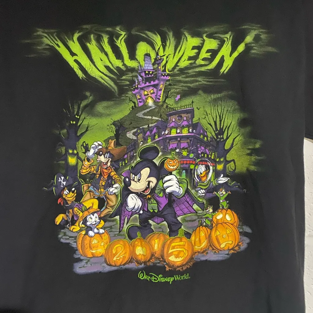 Halloween Disney tee small - Image 2