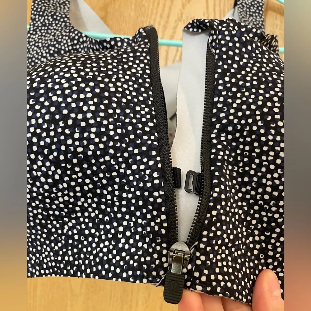 Lululemon Enlite Front-Zip Sports Bra - Image 4