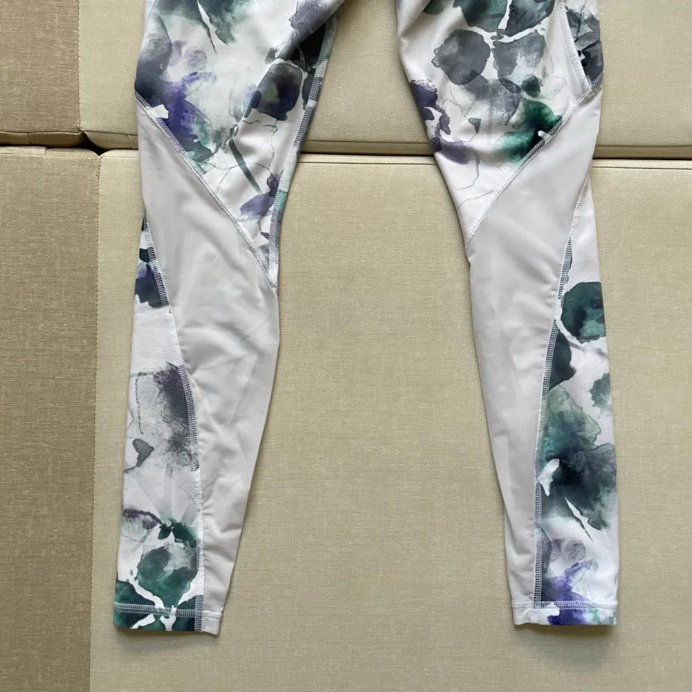 Salutation Stash Pocket High Rise 7/8 Legging - Image 15