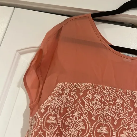 Sundance Rose Palace Embroidered Dress Size large Lace Overlay‎ Cap Sleeve Party - Image 4