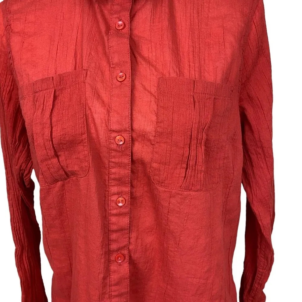 long-sleeve blouse, size Medium, gauzy, crinkly fabric, pockets - Image 2