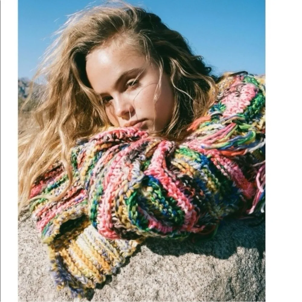 UO Kimchi Blue Chunky Knit Crochet Multicolored Fringe Blanket Sweater Sz Small - Image 2