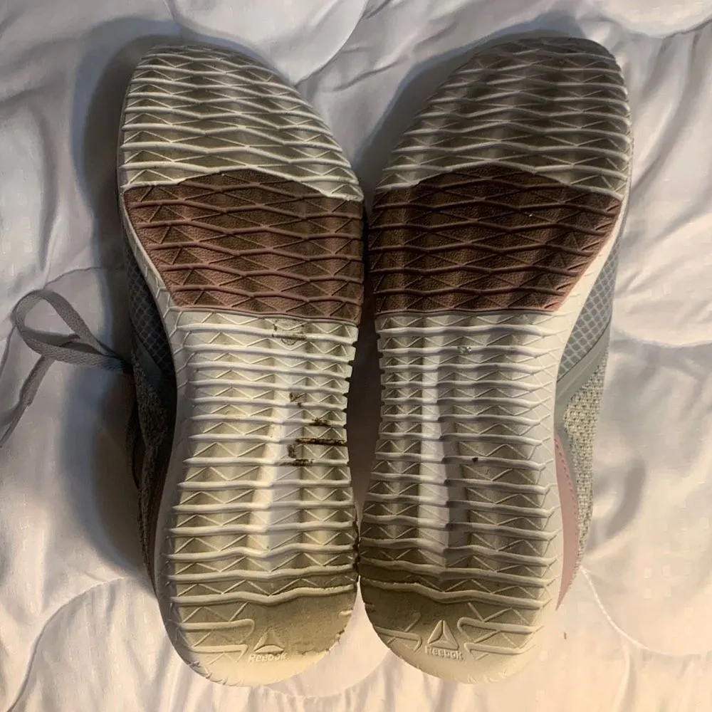 Reebok Memory Tech Cross Trainer Size 7 - Image 3