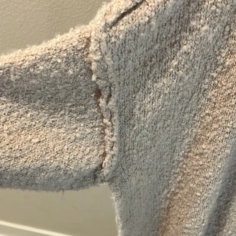 Carlyjean Pullover Hoodie oversized dress up w/a cute maxi skirt &  scarf - Image 5