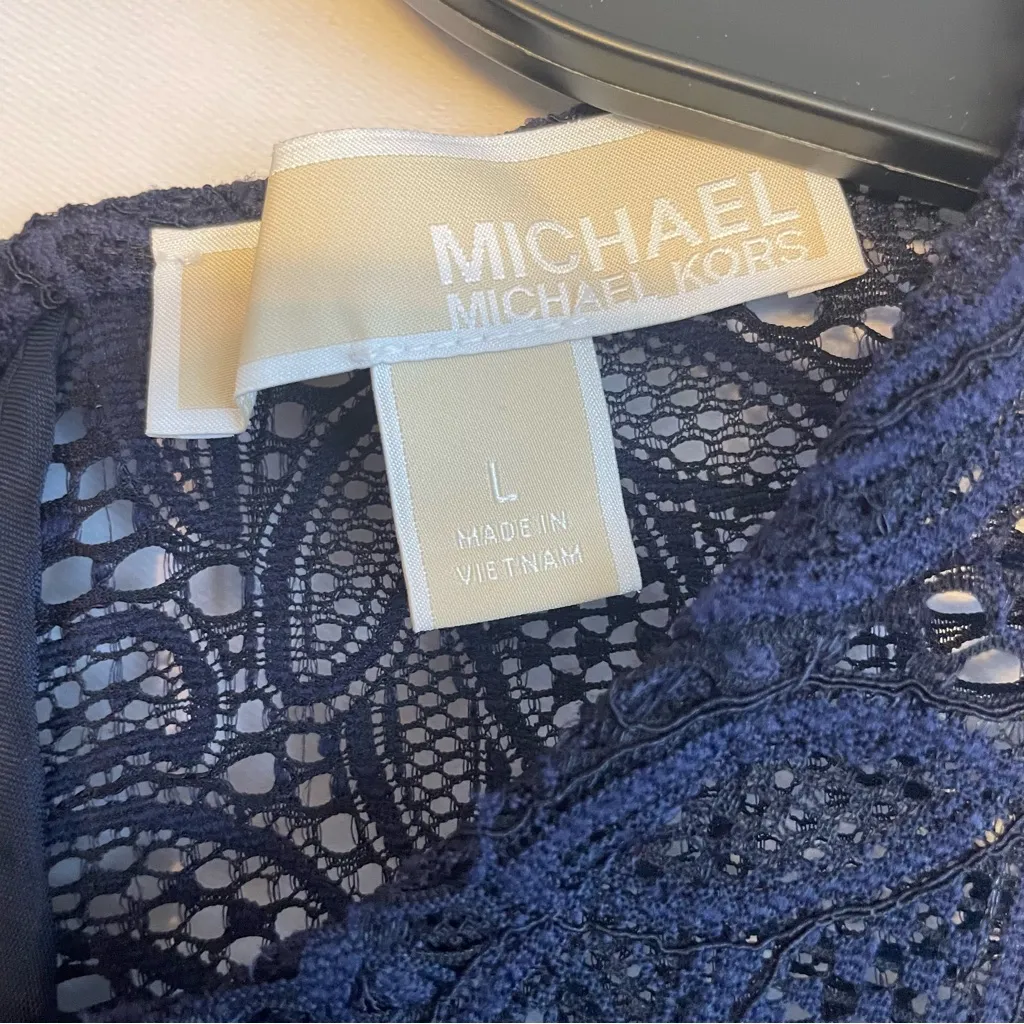 Michael Kors Women Bell Sleeve Tunic Blouse Lg  Navy Blue Lace Boho Romantic - Image 4