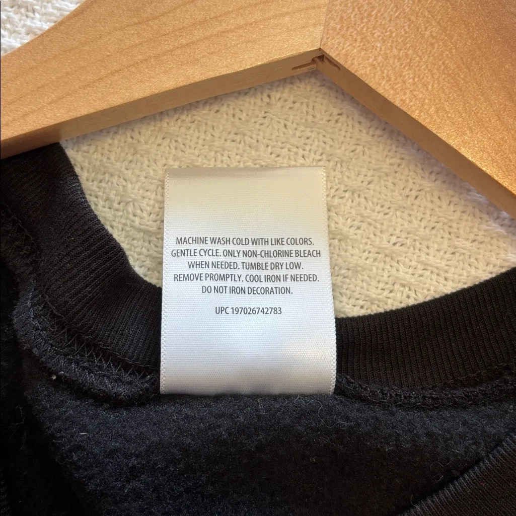 Hello Kitty and Friends Black Graphic Print Sweatshirt M - Image 6