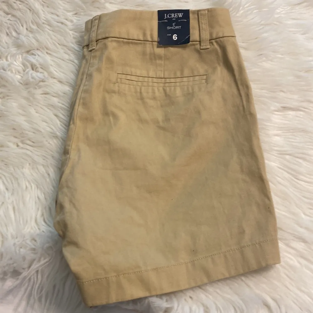 J.Crew Shorts size 6 inseam 5” brand new with tag two front pockets on each side - Image 11