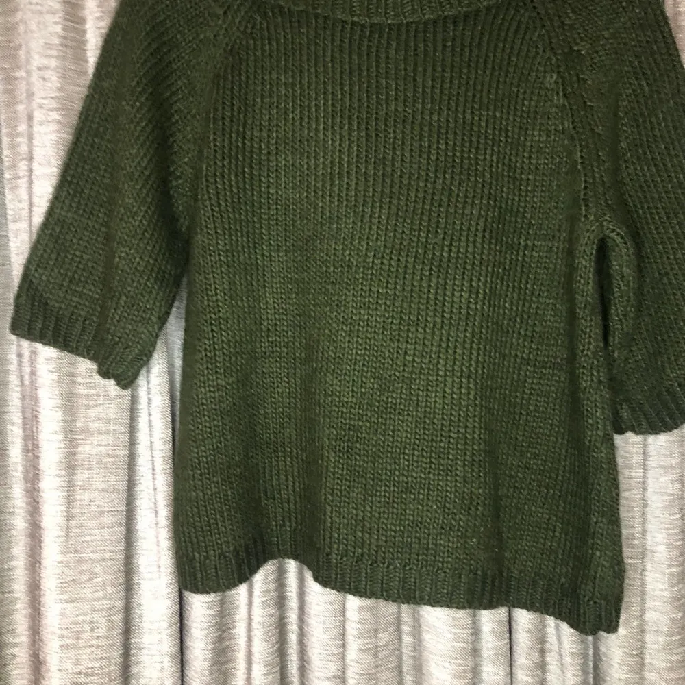 Paraphrase Cropped Short Sleeve Turtleneck Cowlneck Sweater Size Medium - Image 11
