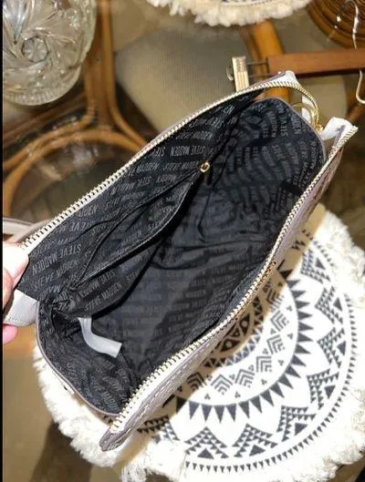 Steve Madden Brand New with Tag  Floral Shoulder purse in Beige,Perfect Gift - Image 4