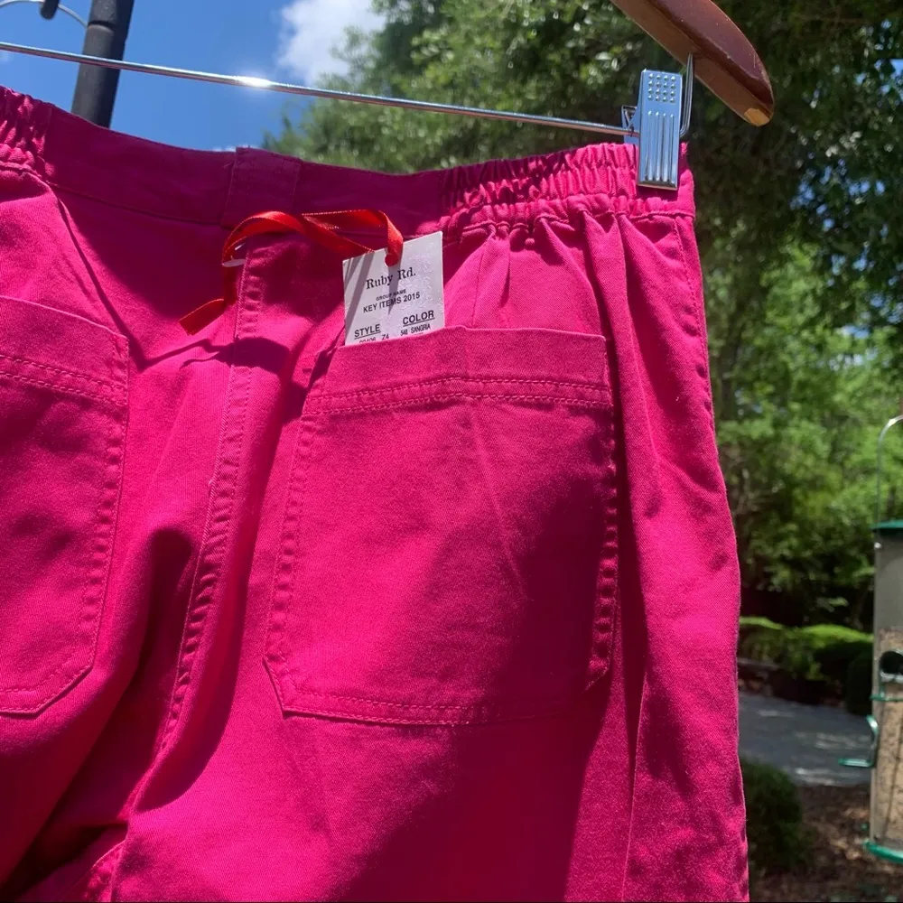 NWT Ruby Rd. Pink Stretch Capri Pants 8 NEW - Image 9