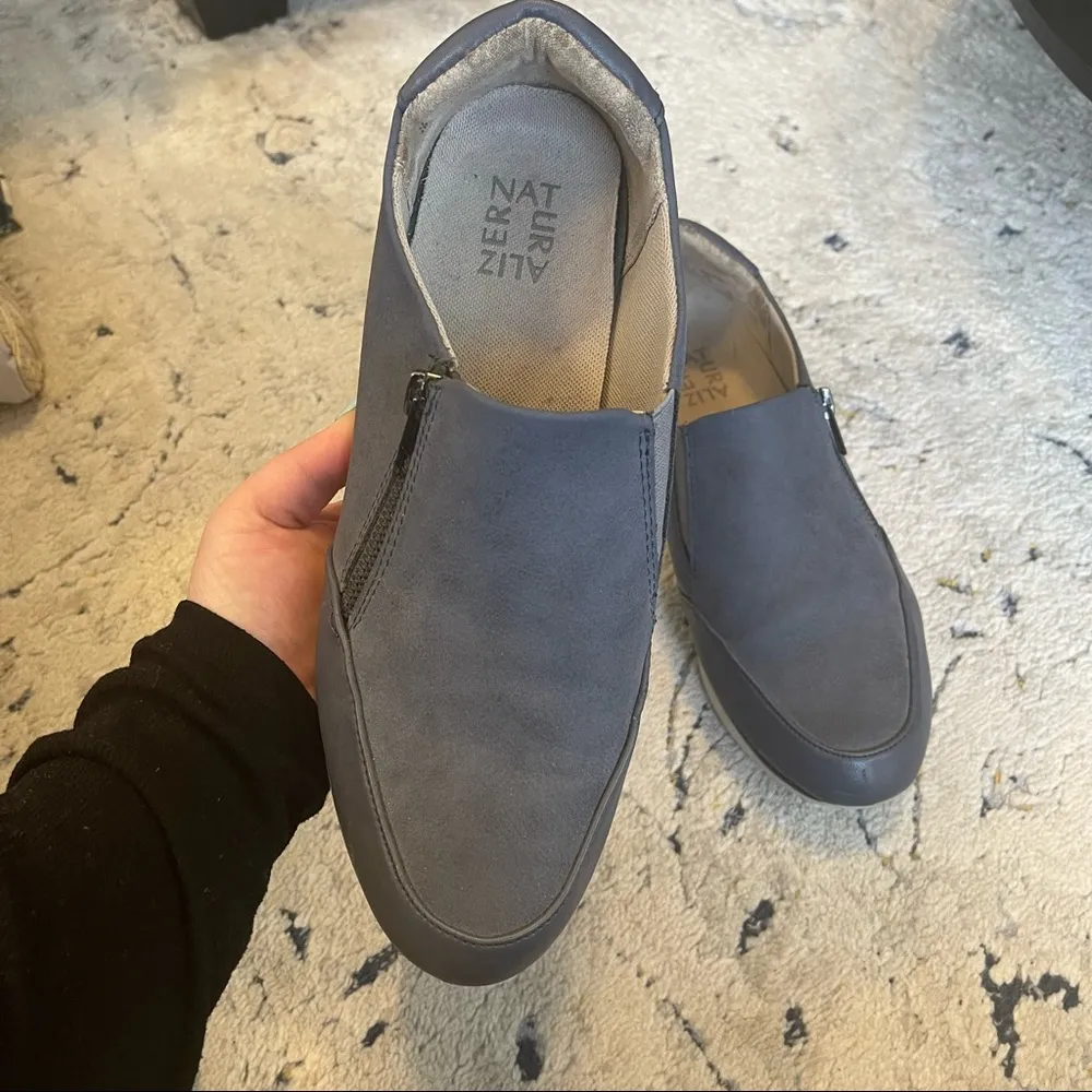 Naturalizer Gray Finny Sneakers with Side Zipper Size 10 - Image 5