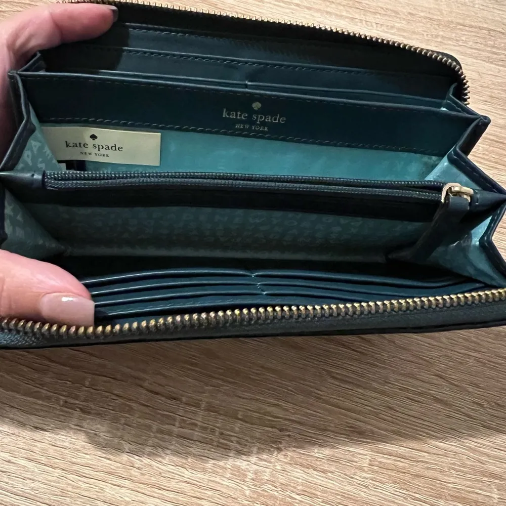 Kate Spade Hunter green Pebbled Leather Continental full zip Wallet - Image 2