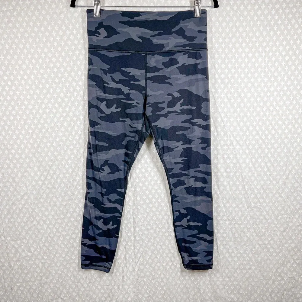 Athleta ‎ Black Camo Print Elation 7/8 Leggings - Image 2