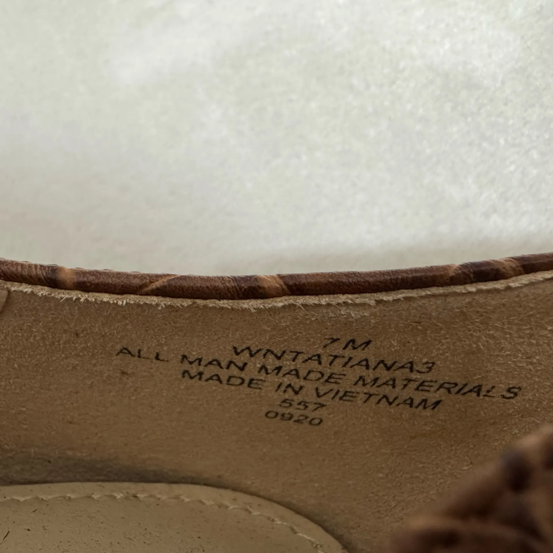 New Nine West Tatiana Pointy Toe Crocodile Embossed Leather Pumps Heels Size 7 - Image 14