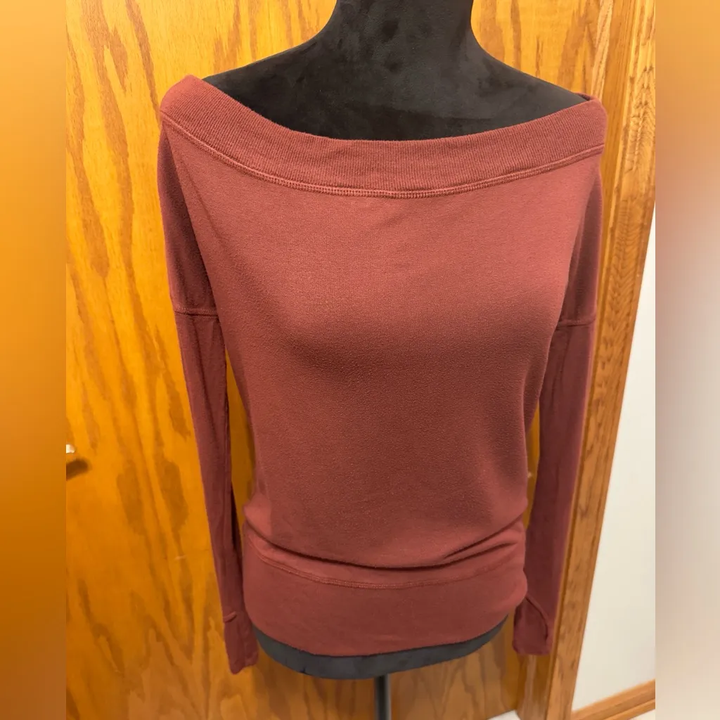 Athleta Studio Barre Sweatshirt Size XSP but fits up to medium - Image 3