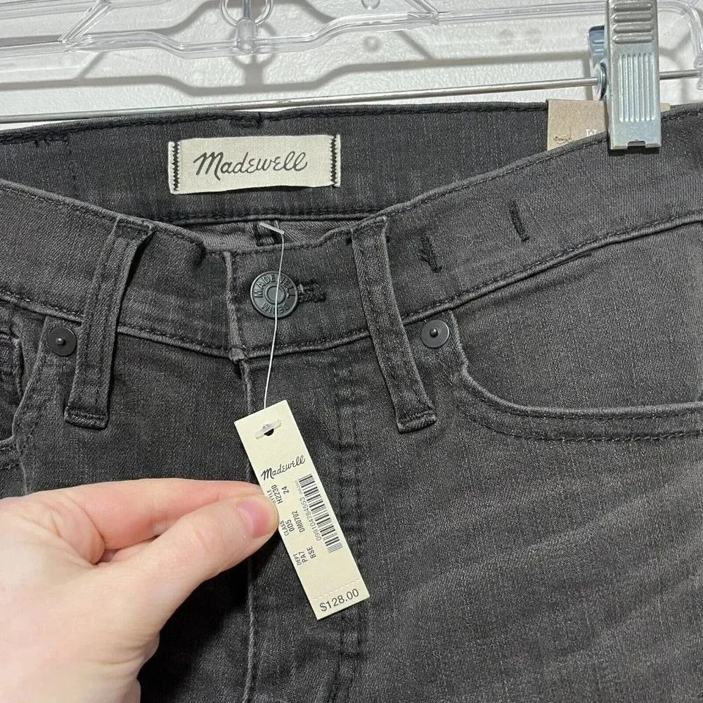 Madewell NWT 9 Inch Mid-Rise Skinny Distressed Ripped Jeans in Black Sea Size 24 - Image 3