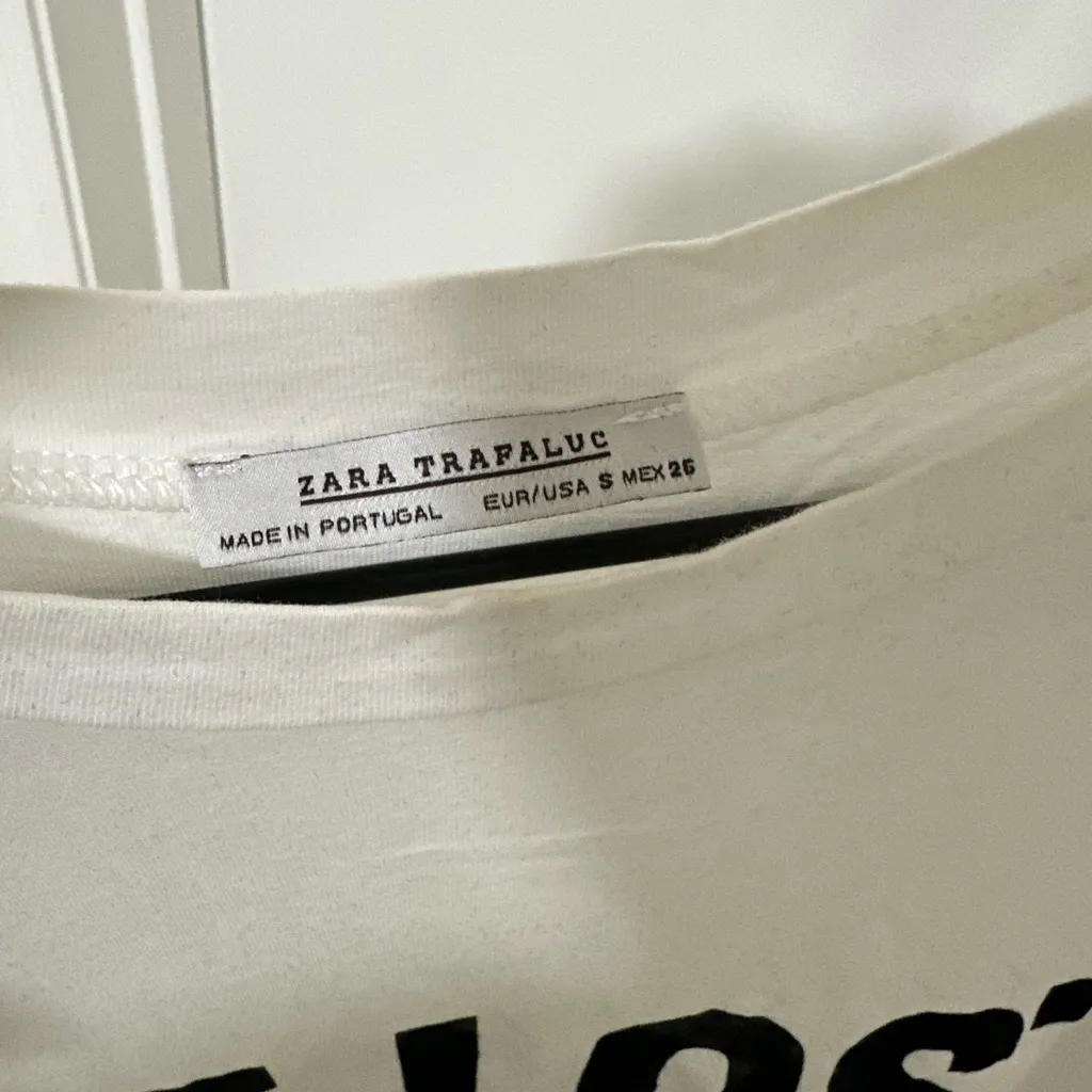 ZARA | White Floral Graphic Tee - Image 3