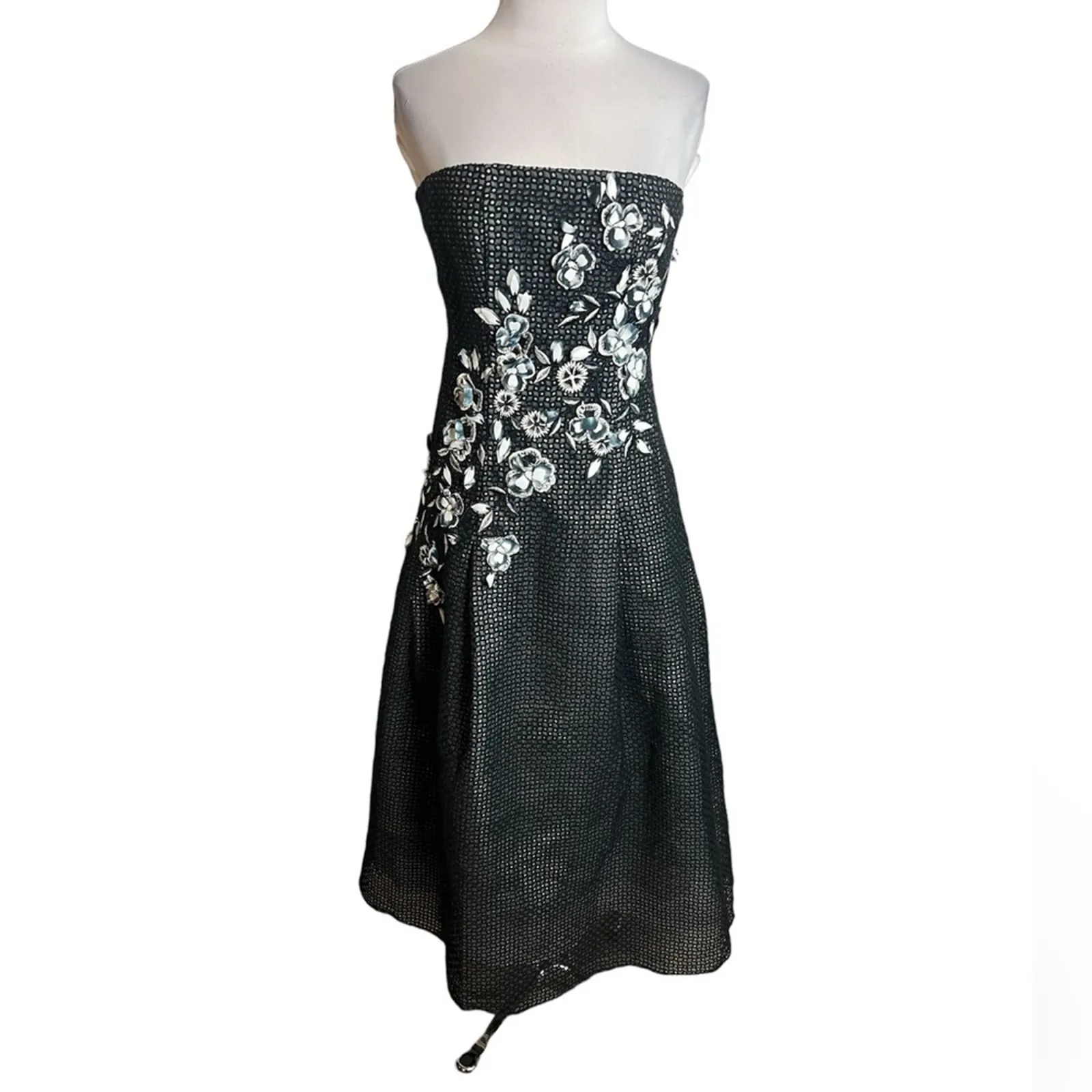 Sachin & Babi noir floral sequin eyelet strapless dress Sz 6 - Image 2