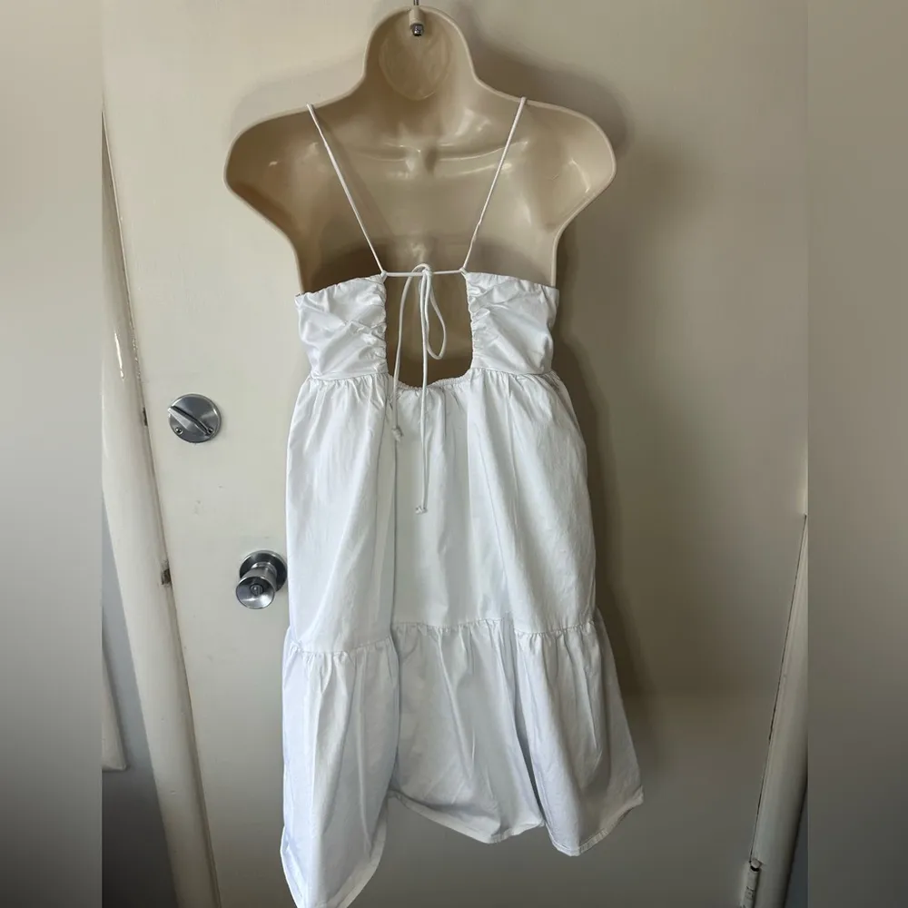 Elegant White Spaghetti Strap Dress size Medium - Image 8