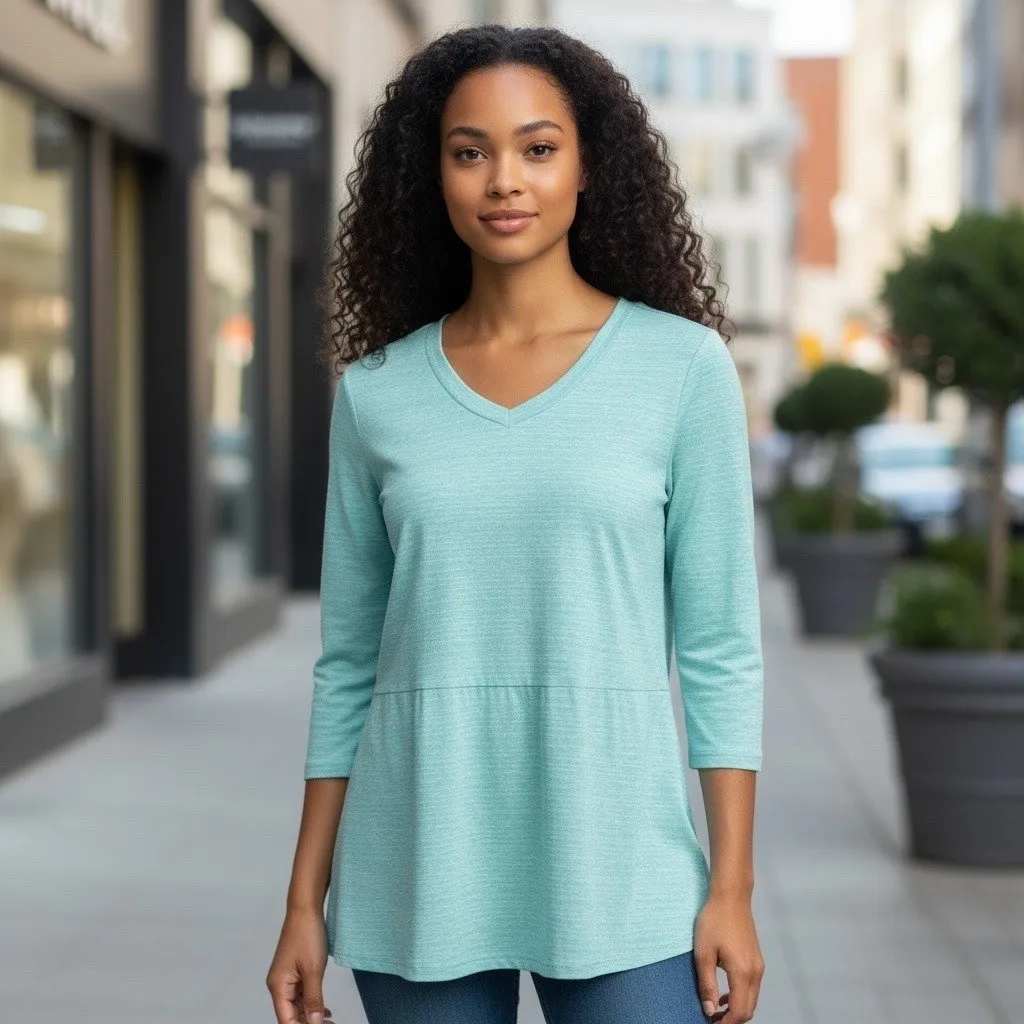 Ellen Tracy Women's Turquoise Lightweight Top - Image 2