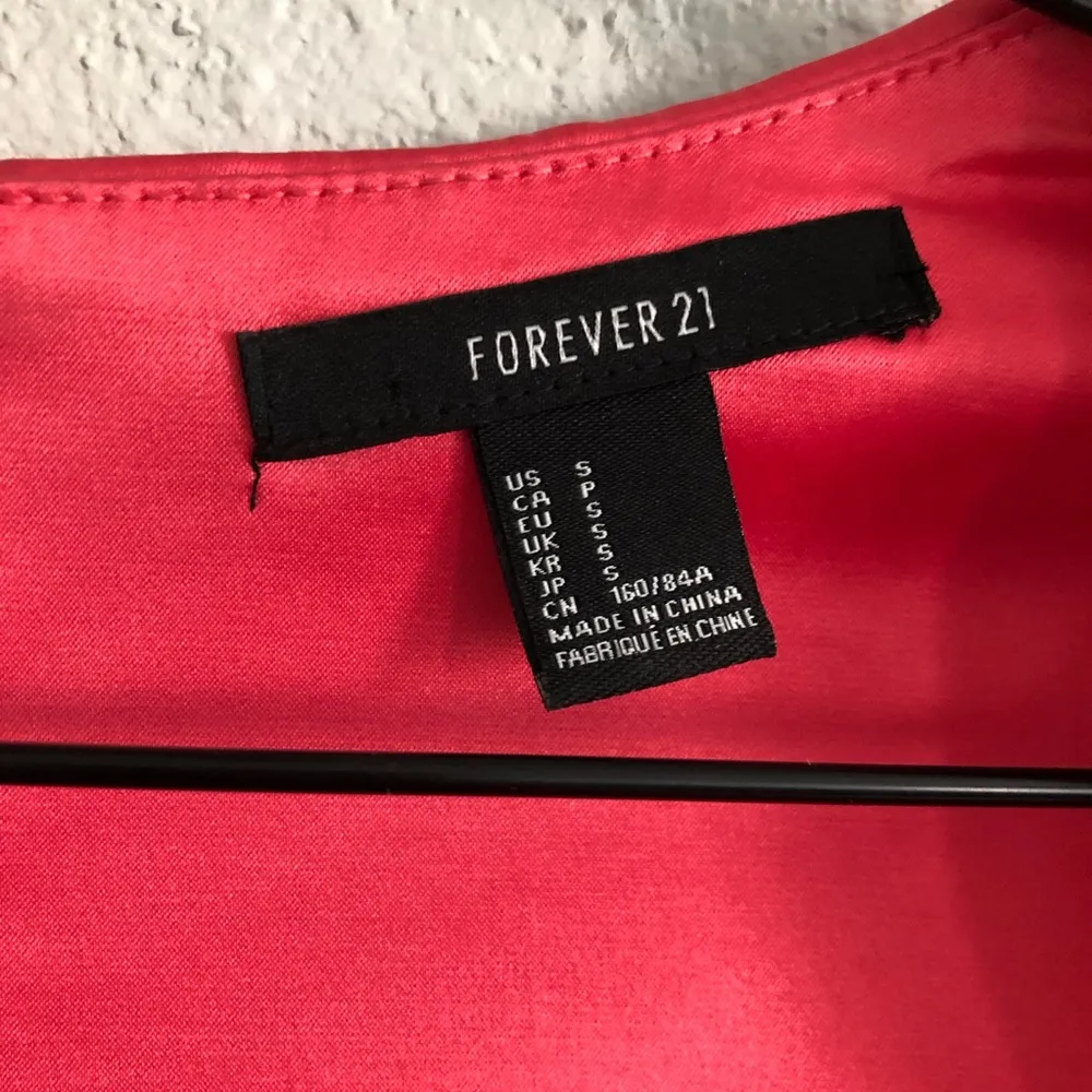 Forever 21 Coral Pink Sweetheart Neckline Cap Sleeve Dress. Size Small - Image 6